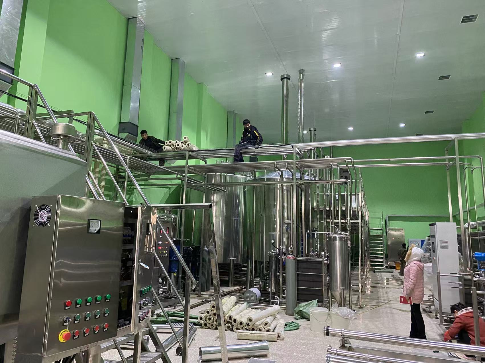 景东精酿啤酒设备厂—精酿啤酒设备制造：传承工艺与创新科技的交融